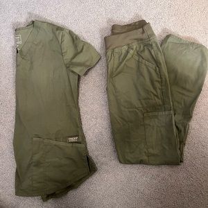 Cherokee Green Scrub Set XS